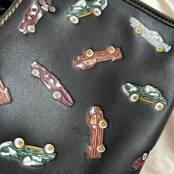 Very Rare Coach Rogue 17 with Car Print - Picture 7 of 12